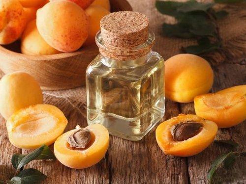 Sweet Apricot Kernel Oil